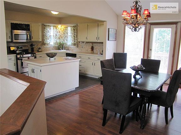4th image of 15736 Horton Ln