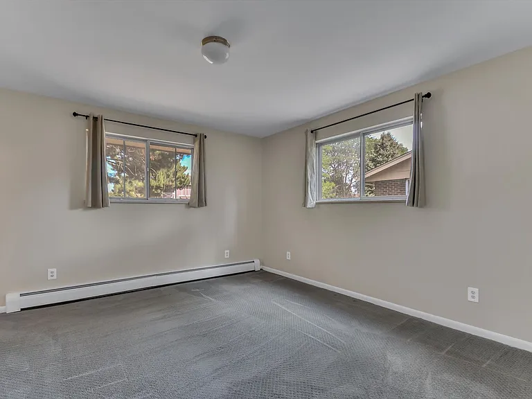7687 Newman St — Photo 34