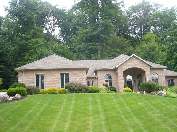 2nd image of 550 Meadowdale Dr