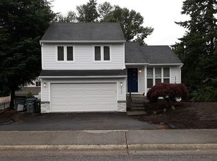 959 Field Ave NE, Renton, WA 98059