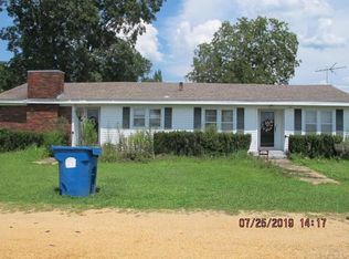 210 Jack Gibson Ln, Walnut Hill, FL 32568