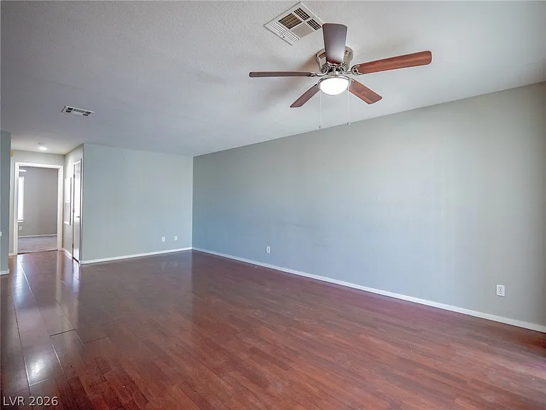 1401 Linnbaker Ln #202 — Photo 6