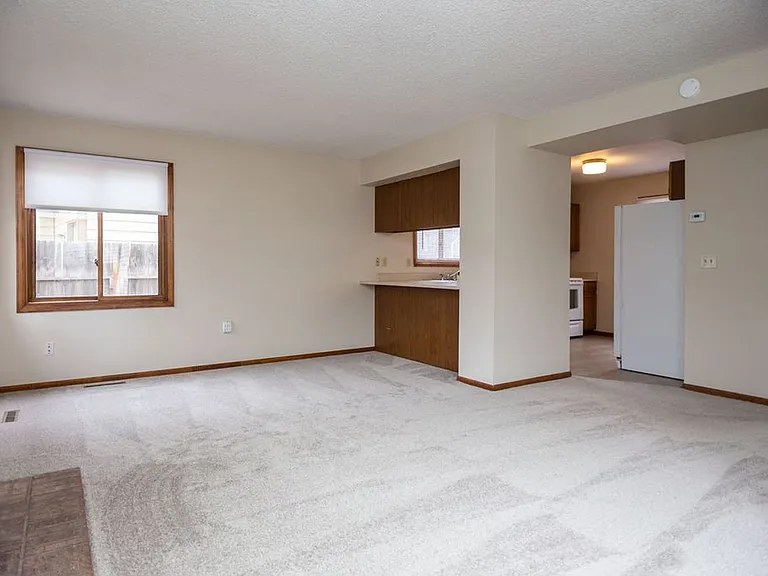 1937 Connecticut Dr — Photo 10
