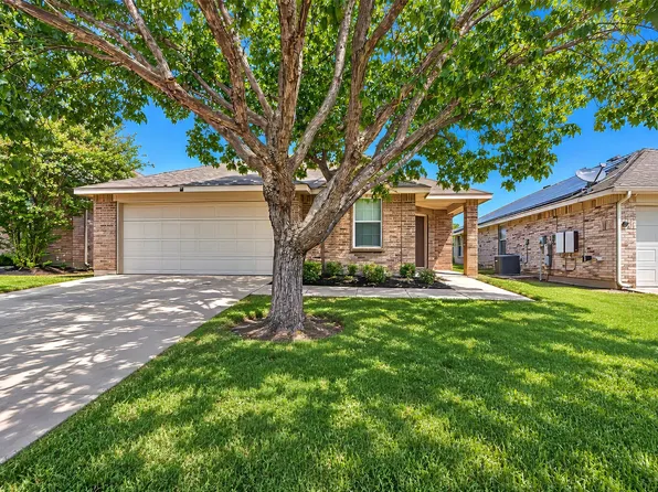 625 Horn St, Crowley, TX 76036