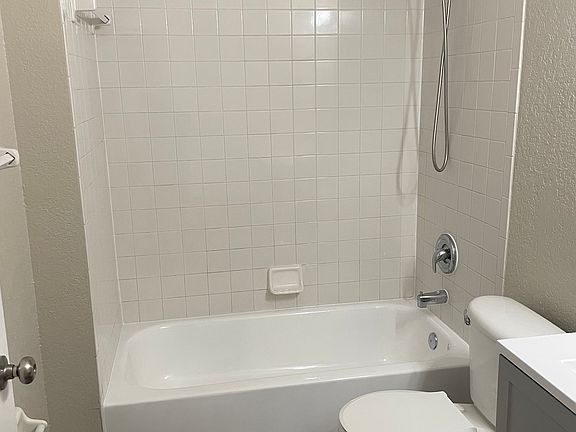 4th image of 2805 W San Isidro St APT B