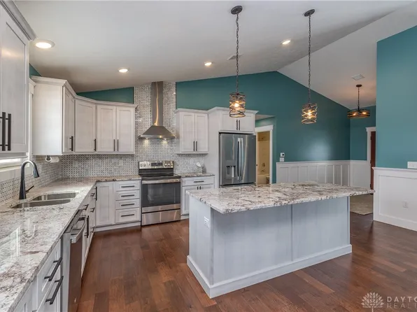920 Old Nursery Trl, Troy, OH 45373