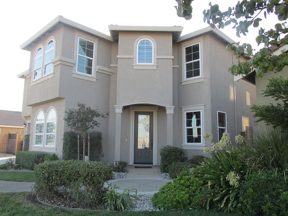1st image of 1077 Clearwater Creek Blvd