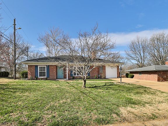 2nd image of 18 Lantana Dr