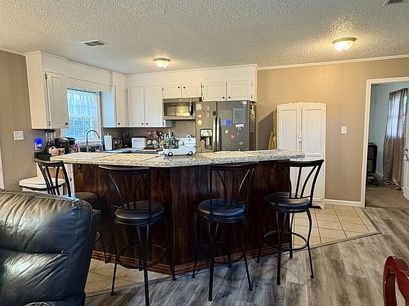 3rd image of 2217 Old Laurens Rd