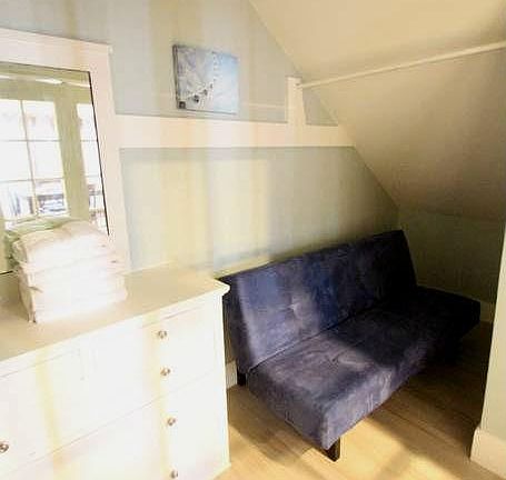 5th image of 148 Bonito Ave