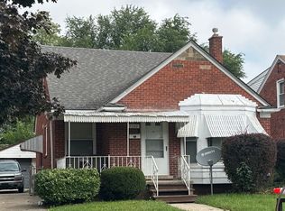 15541 Collinson Ave, Eastpointe, MI 48021