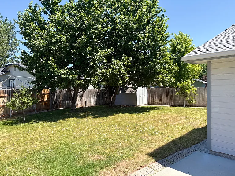 300 W Spicewood Dr — Photo 37