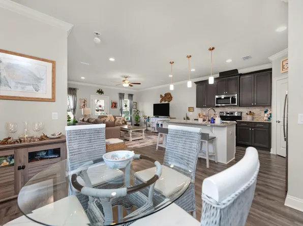 7388 Hiawatha Ln, Navarre, FL 32566