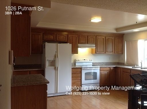 1st image of 1026 Putnam St