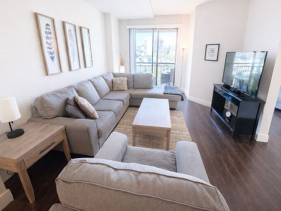 4th image of 10740 Wilshire Blvd #609