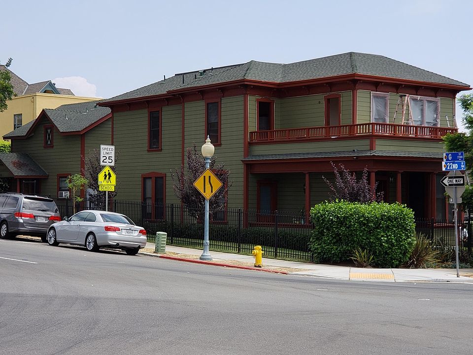 1st image of 667 22nd St