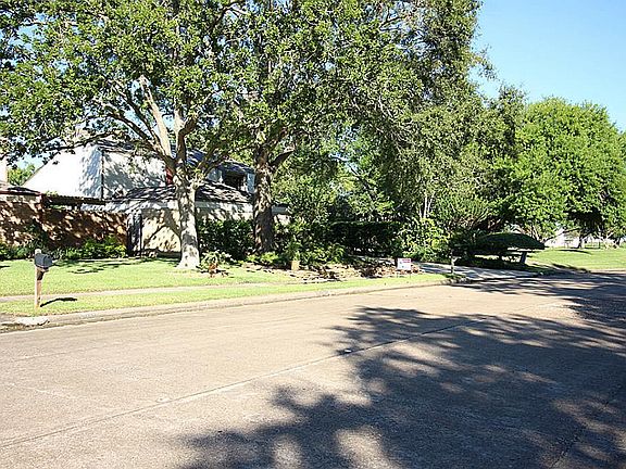 2nd image of 16623 Abbeywood Dr