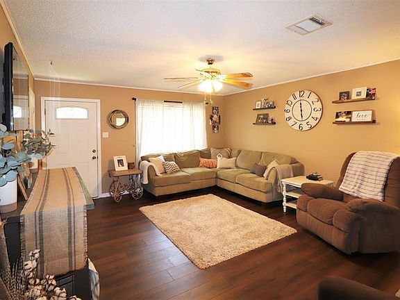5th image of 213 E Ironwood Dr