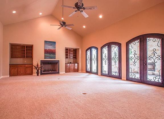 5th image of 201 Oak Forest Dr