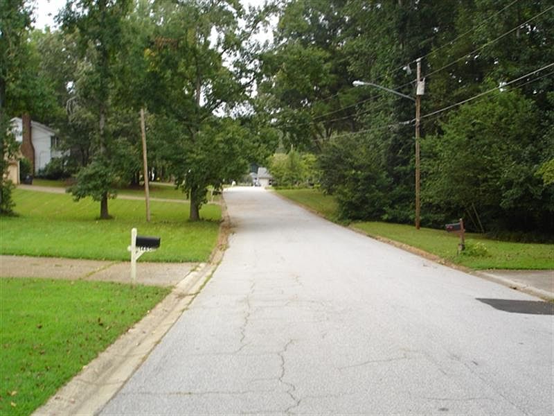 2nd image of 1495 Inwood Rd