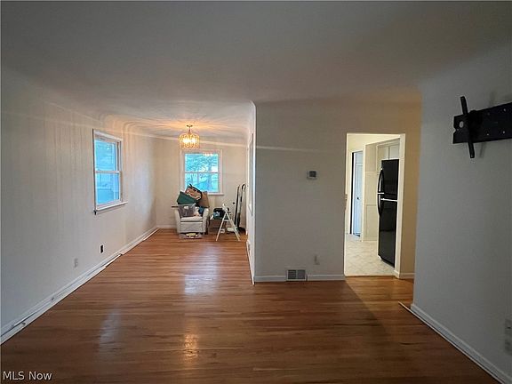 5th image of 867 McKinley Ave