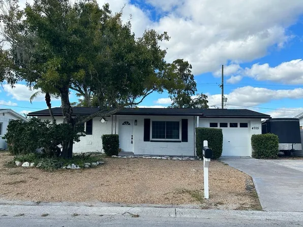 4705 Phoenix Ave, Holiday, FL 34690