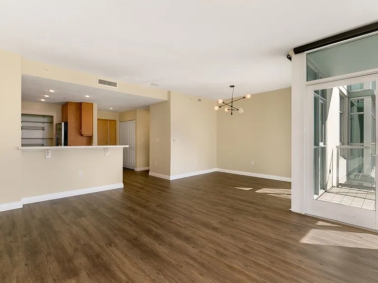 850 Beech St #1203 — Photo 5