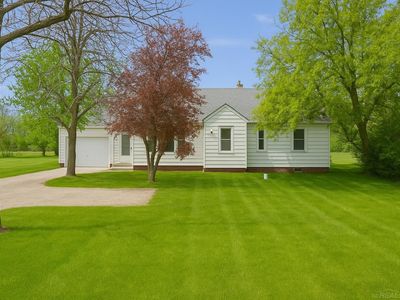 5862 Saint Clair Hwy, China, MI, 48054