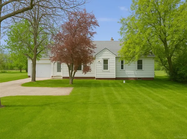 5862 Saint Clair Hwy, China, MI 48054