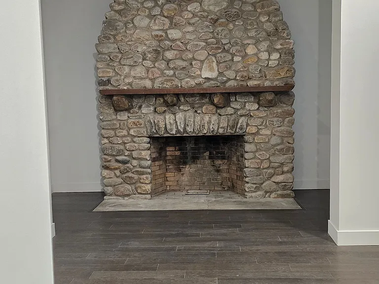 20 East St — Photo 8