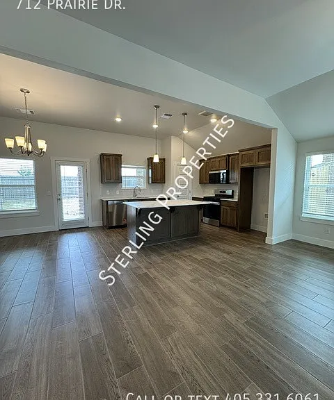 712 Prairie Ln — Photo 12