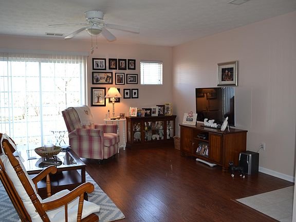 3rd image of 9303 Stonestreet Rd Unit 110