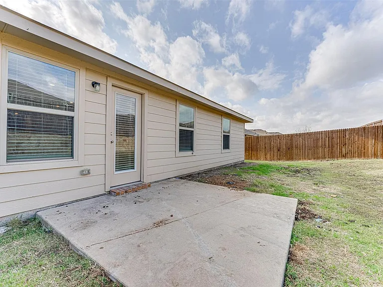 517 Milo Way — Photo 10