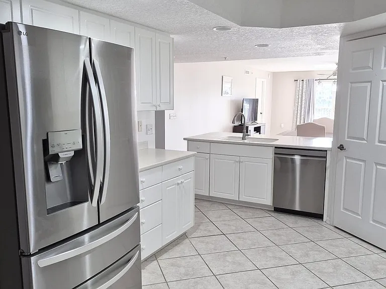 8921 Lake Dr #304 — Photo 12