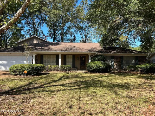6127 Lake Trace Cir, Jackson, MS 39211