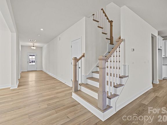 4th image of 1248 Aft Ln #124