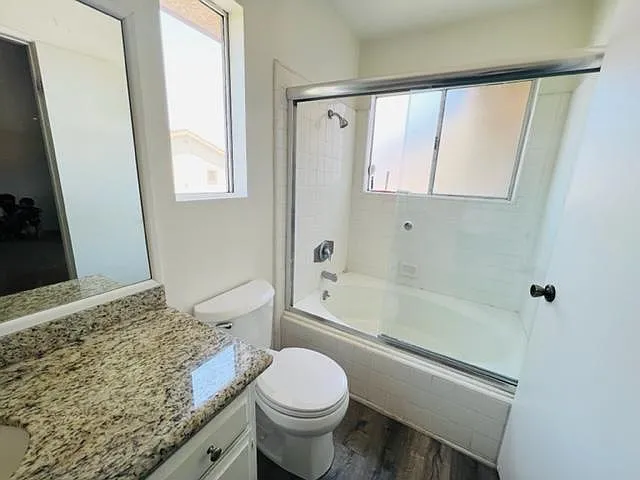 4622 W Broadway — Photo 11