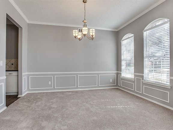 4th image of 10313 Chablis Ln