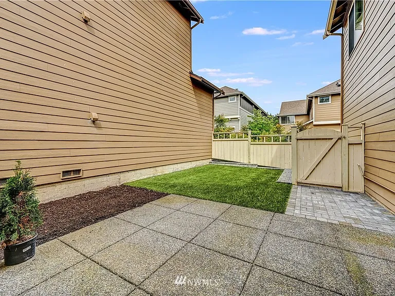 2183 NW Far Country Ln — Photo 19