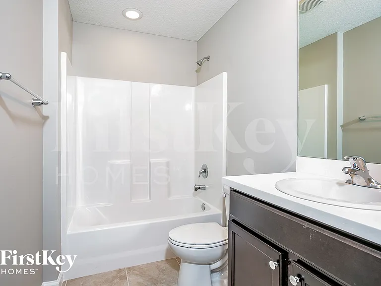 961 SW College Park Rd — Photo 13