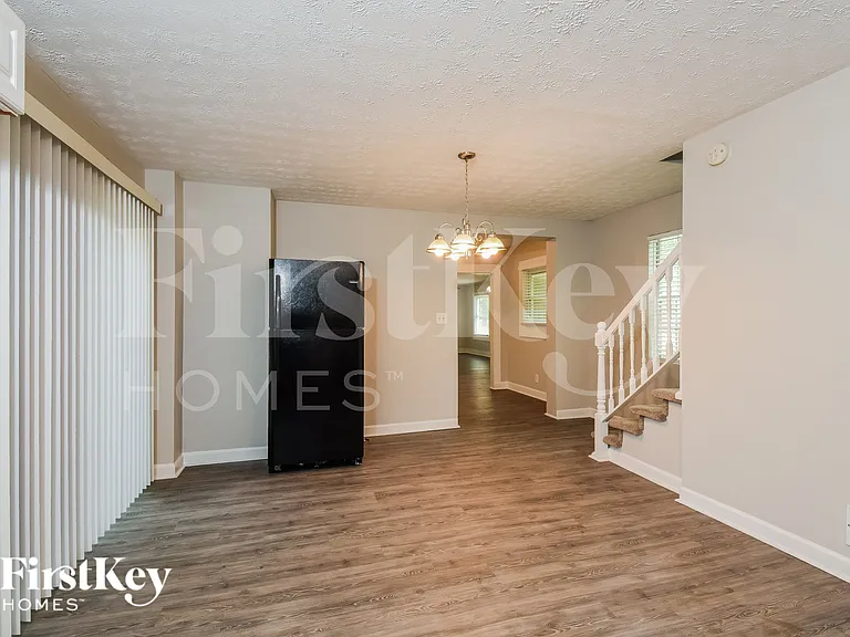 5664 Perk St — Photo 6