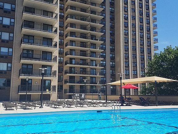 Parker Imperial Pool