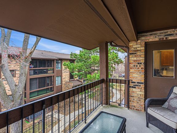 4th image of 7505 175th St Unit 133