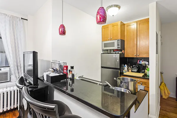 Rented by Douglas Elliman | media 9