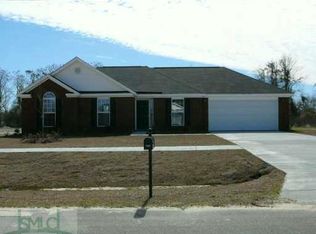 360 Creekside Cir, Ellabell, GA 31308