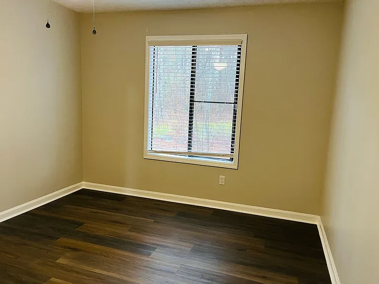 145 Pine Ter — Photo 25