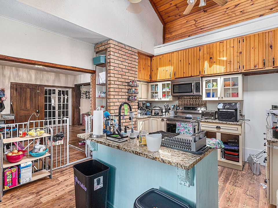 11684 Garr Rd, Berrien Springs, MI 49103 MLS 23025974 Zillow