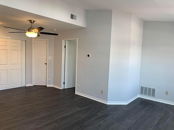 3rd image of 1426 E Wyndham Cir APT 201