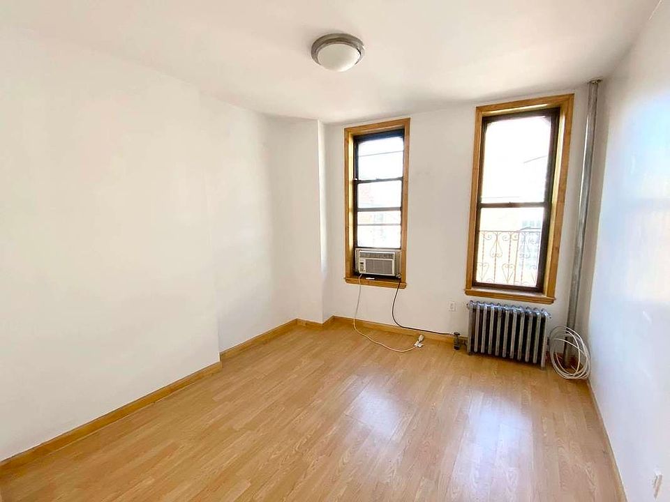 1st image of 148 Baxter St #27
