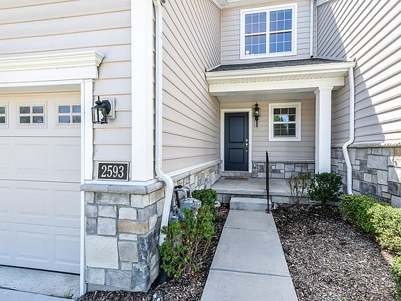 2nd image of 2593 Oxford Cir